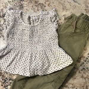 GAP Baby Blue Polka Dot and Green Cargo pants Set Girls 3T Excellent Condition